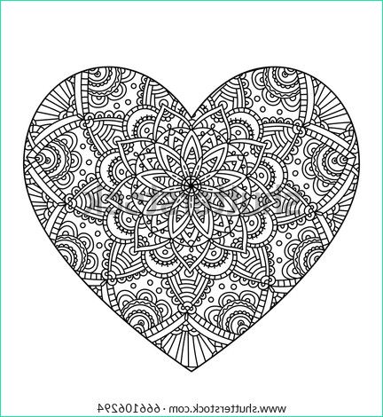 Coloriage à Imprimer Mandala Coeur Beau Image Vector Drawing Heart Mandala Pattern isolated Stock Vector