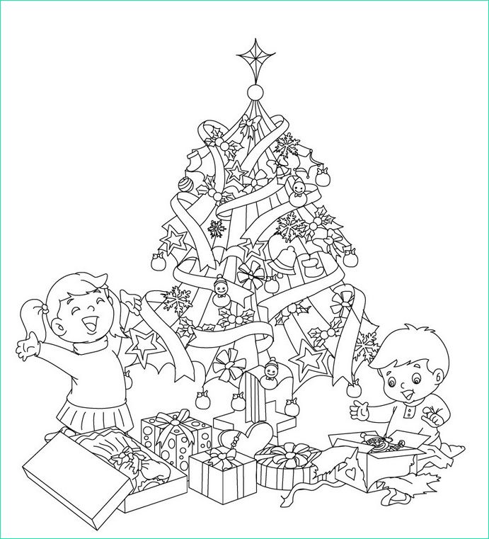 Coloriage Noel Enfant Beau Stock Coloriage A Imprimer Les Enfants Ouvrent Leurs Cadeaux Au