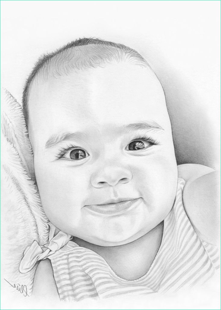 portrait d un bebe souriant