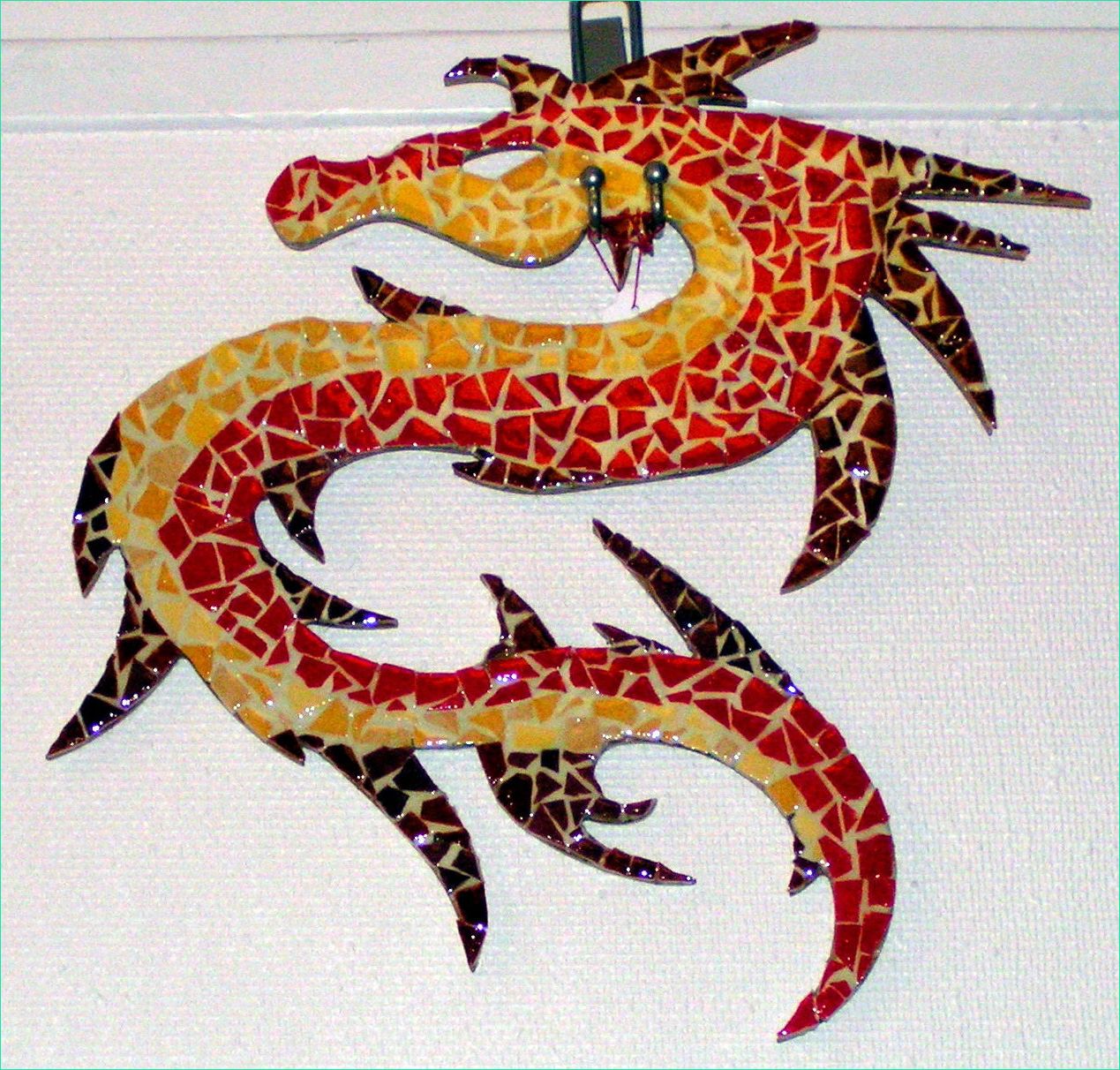 fantaisies sonia dragon chinois en mosaiques a suspendre